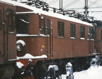 I snöfallet på Kils station 1987-02-13 återfanns Du2 349, fortfarande i SJs ägo, i raderna av uppställda lok i väntan på tjänstgöring. Fotot är taget av Martin Forsaeus.